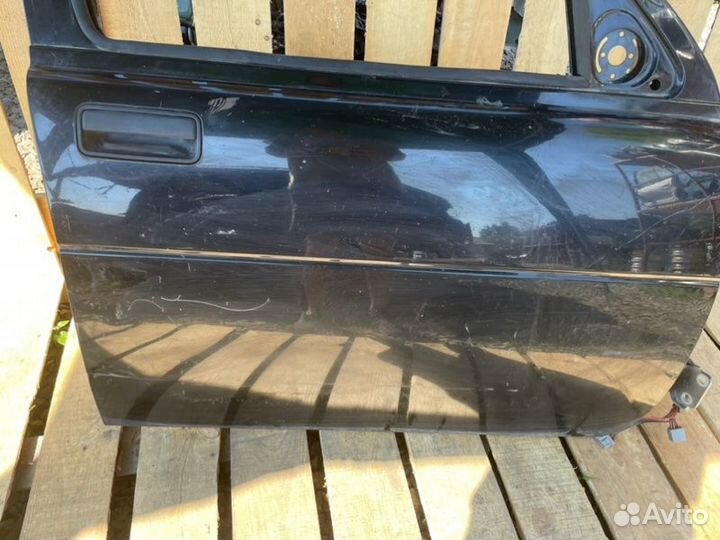 Дверь передняя правая Land Rover Freelander