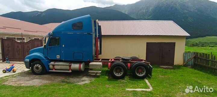 Freightliner Columbia, 2004