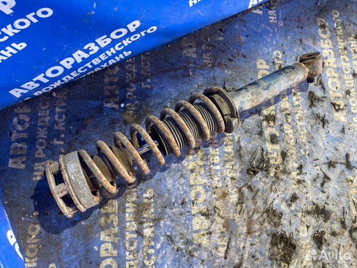 Задняя стойка амортизатора Bmw E34 седан 1992