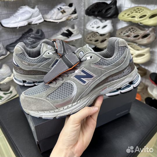 Кроссовки New Balance 2002R Grey Brown Pouch