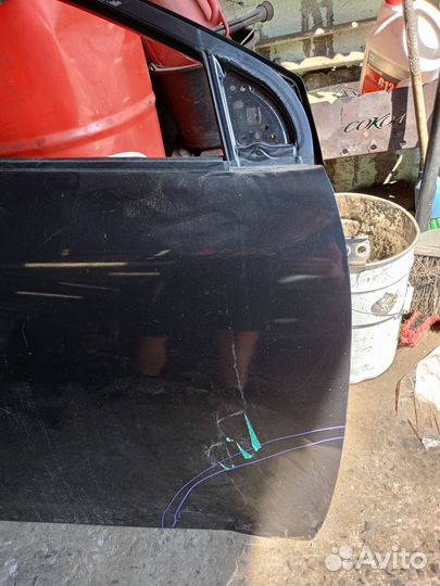 Передняя правая дверь Toyota Corolla X 150