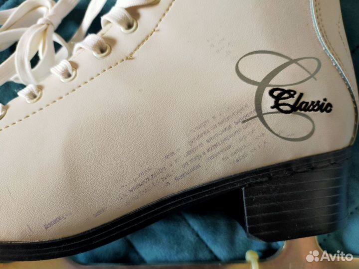 Коньки женские фигурные