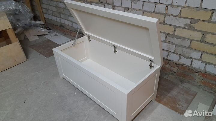 Сундук деревянный