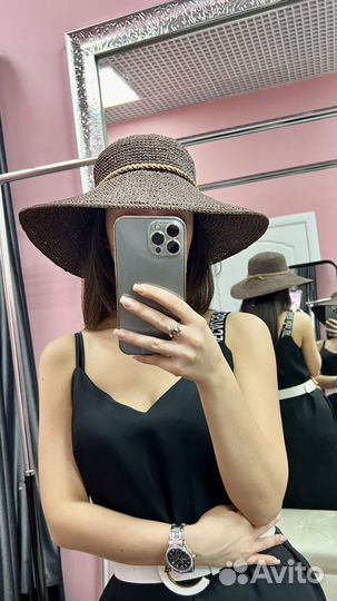 Шляпа из рафии