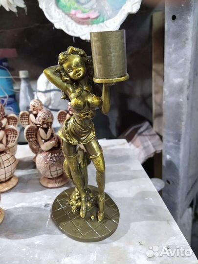 Статуэтка официантки 20 см