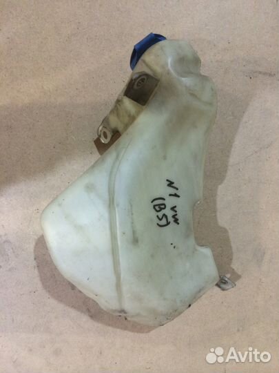 Бачок омывателя Volkswagen passat 1.8i b5