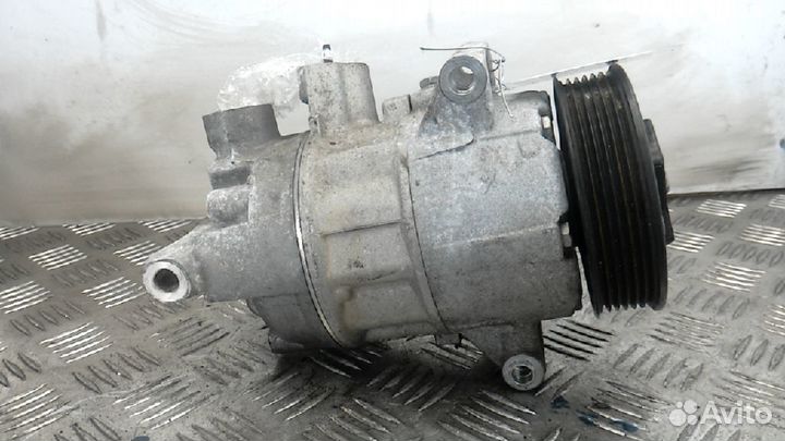 Компрессор системы кондиционирования Volkswagen Pa