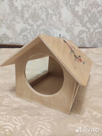 Кормушка для птиц