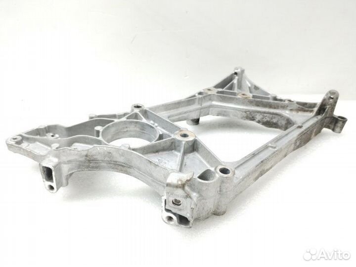 Кронштейн генератора Mercedes-Benz Gle-Class W166