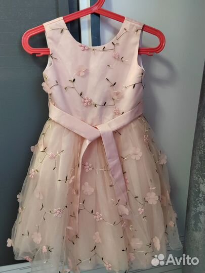 Платье на 6-8 лет