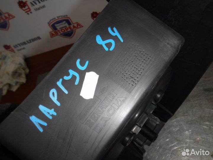 Консоль между сидений Лада Largus cross K4M 2017