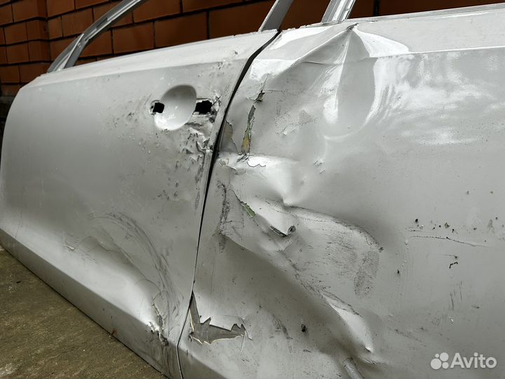 Дверь передняя левая задняя на volkswagen jetta 6