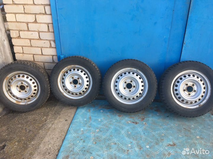 195/65R15 Nordman 4