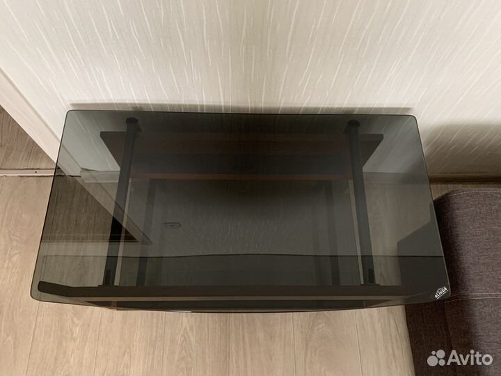 Столик под телевизор