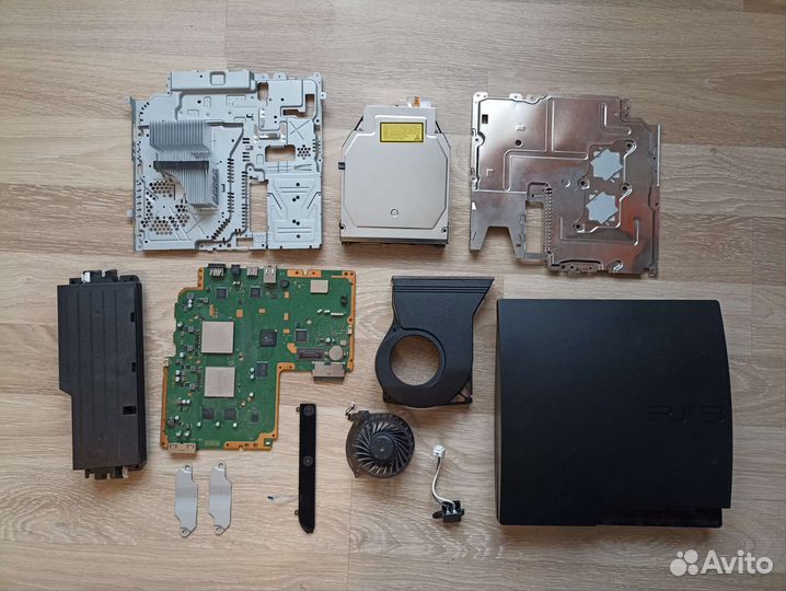 PS3 Slim на запчасти