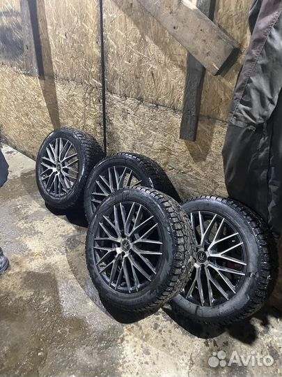 Pirelli Ice Zero 225/50 R17