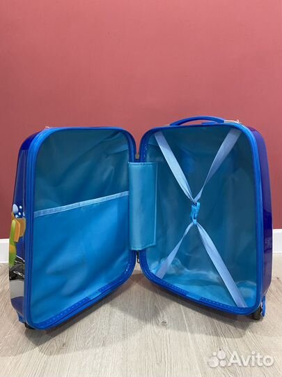 Чемодан на колесах детский бу