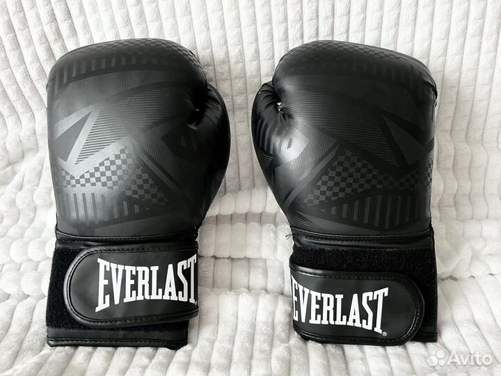 Перчатки боксерские Everlast Spark 16oz черный