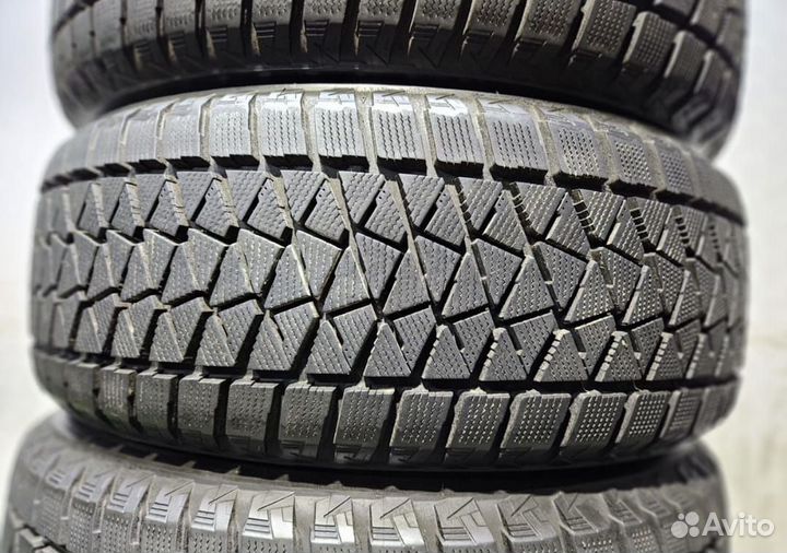 Bridgestone Blizzak DM-V2 255/55 R20