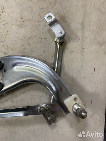 Трапеция стеклоочистителя нива и их модификации