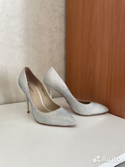 Туфли в стразах Barcelo Biagi