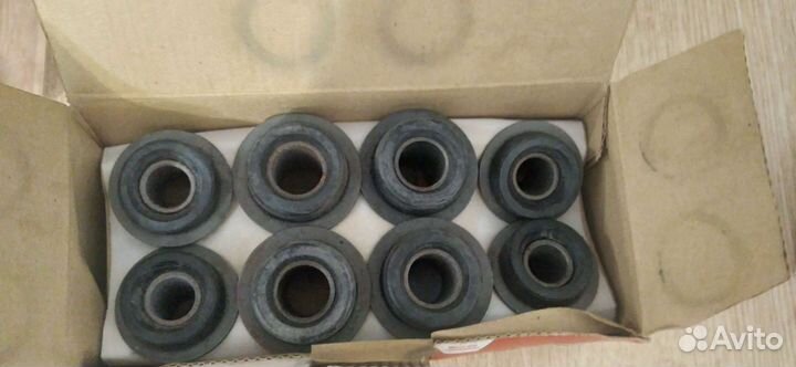 Шарниры рычагов передней подвески в сборе Лада