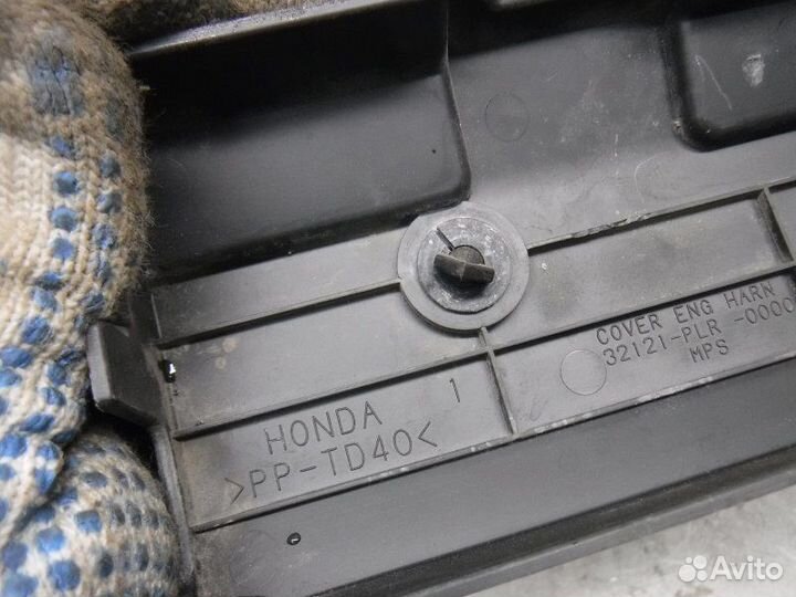 Крышка двигателя Honda Civic D16V 2003