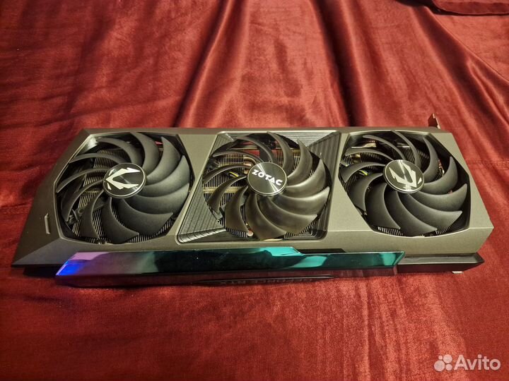 Видеокарта zotac GeForce RTX 3090 AMP Extreme Holo