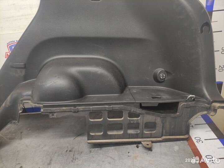 Обшивка багажника задняя правая Ssang Yong Actyon