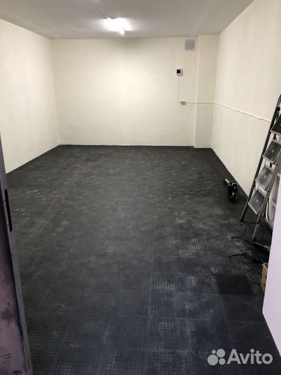 Модульная плитка пвх для пола (б/у)