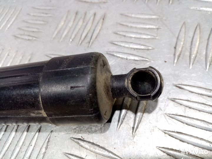 Б/У Амортизатор электрический двери багажни#001