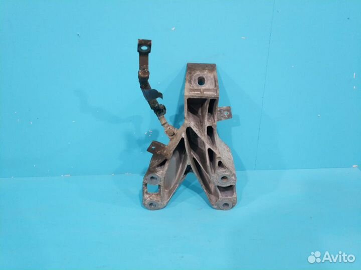 Кронштейн двигателя BMW X6