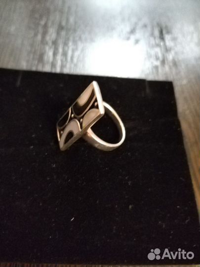 Серебряное кольцо