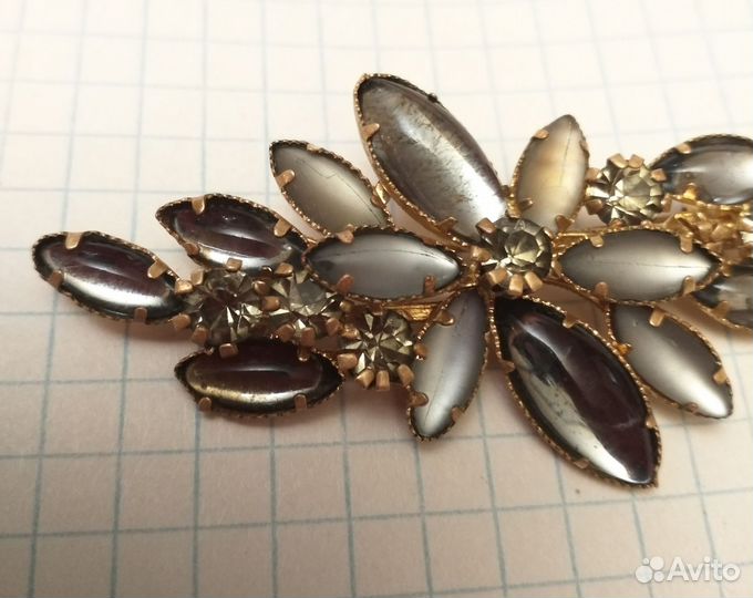 Брошь, бусы винтаж СССР