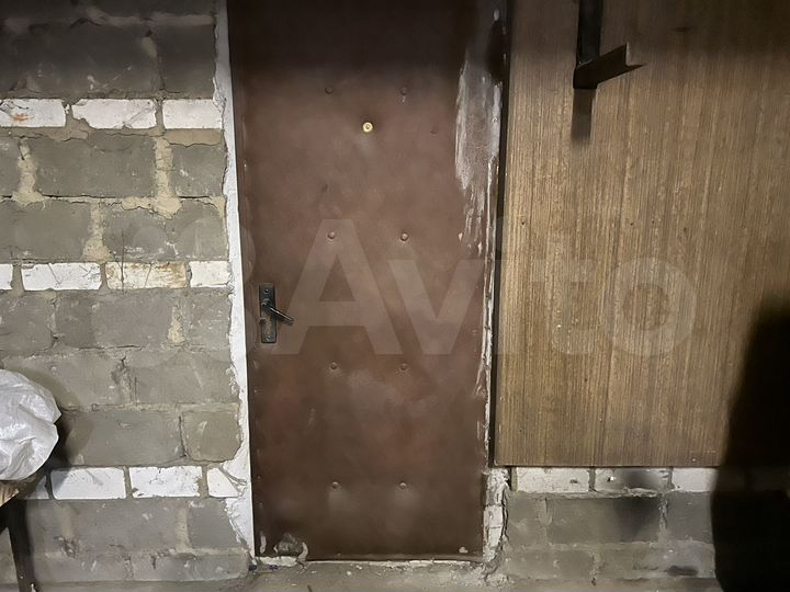 Гараж, > 30 м²