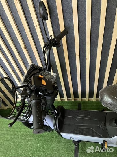 Электроскутер новый