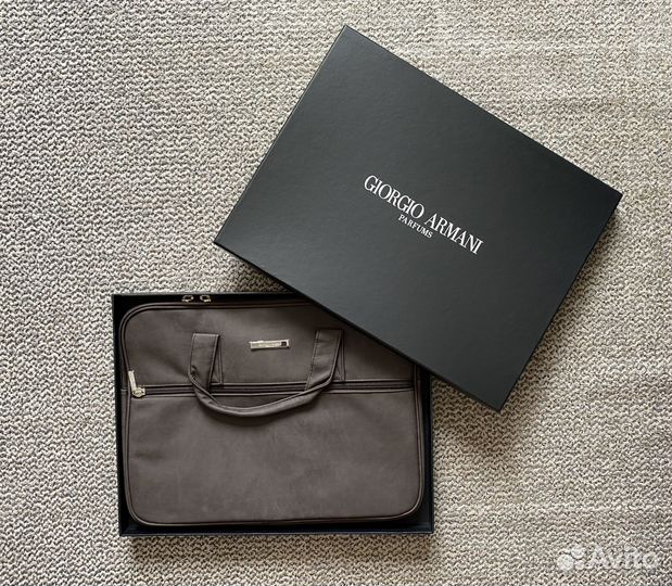Кейс чехол для ноутбука Armani Новый 38х28 см