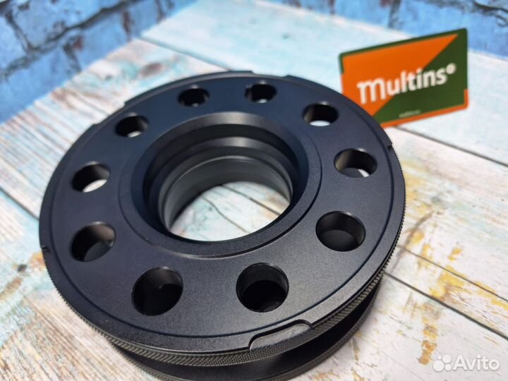 Черные колесные проставки для Mercedes