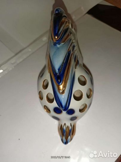 Фарфоровая статуэтка-карандашница 