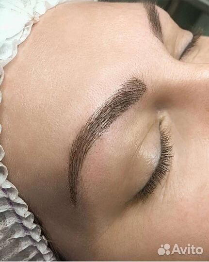 Микроблейдинг бровей, волосковая техника