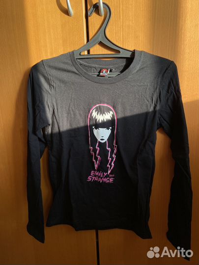 Лонгслив Emily the Strange размер М