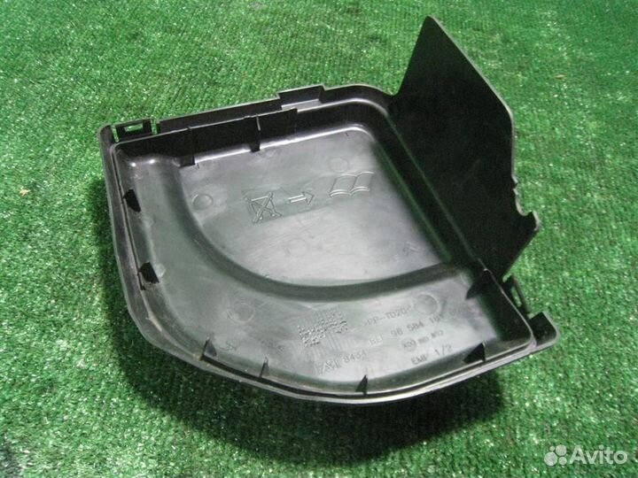 Крышка блока предохранителей Citroen Berlingo B9