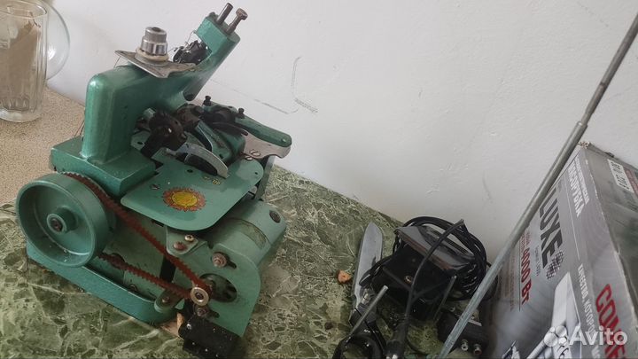 Швейная машина оверлок