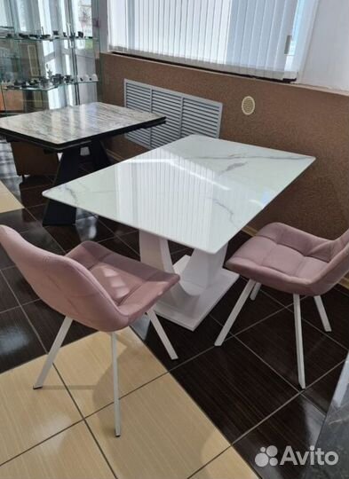 Стол повашимразмерам SVR-21943