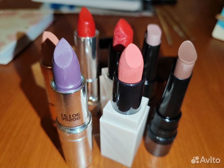 Помада новая