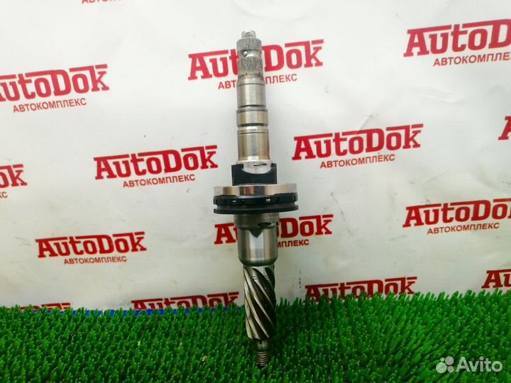 Pаспред. вал с зад втул (LHD)