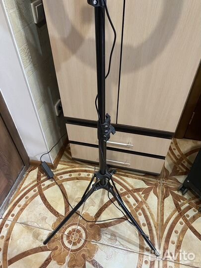 Кольцевая лампа 45 см со штативом бу