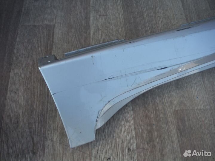 Порог накладка левый Toyota Camry 70 2020