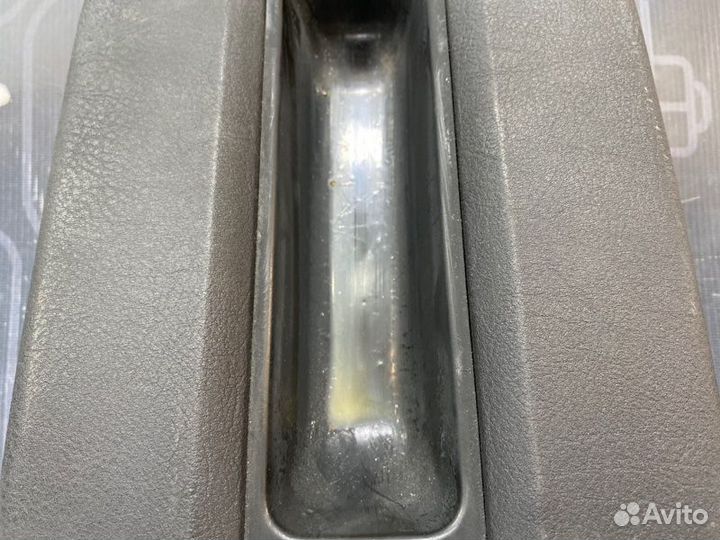 Подлокотник Bmw 528I E39 M52B28 1997