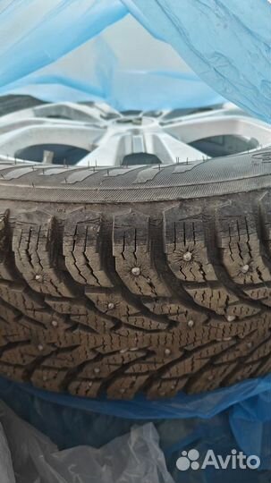 Nokian Tyres Hakkapeliitta 9 SUV 215/65 R16